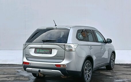 Mitsubishi Outlander III рестайлинг 3, 2014 год, 1 280 000 рублей, 5 фотография