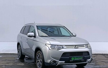 Mitsubishi Outlander III рестайлинг 3, 2014 год, 1 280 000 рублей, 3 фотография