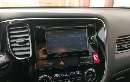Mitsubishi Outlander III рестайлинг 3, 2014 год, 1 280 000 рублей, 14 фотография