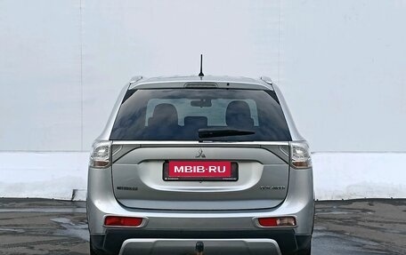 Mitsubishi Outlander III рестайлинг 3, 2014 год, 1 280 000 рублей, 6 фотография