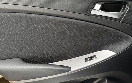 Hyundai Solaris II рестайлинг, 2014 год, 1 200 000 рублей, 11 фотография