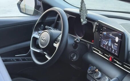 Hyundai Elantra, 2022 год, 1 490 000 рублей, 6 фотография