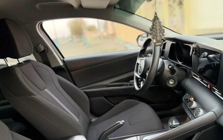 Hyundai Elantra, 2022 год, 1 490 000 рублей, 11 фотография