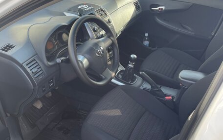 Toyota Corolla, 2011 год, 955 000 рублей, 6 фотография