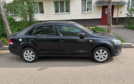Volkswagen Polo VI (EU Market), 2012 год, 650 000 рублей, 2 фотография