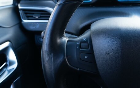 Peugeot 2008 II, 2019 год, 1 099 000 рублей, 14 фотография