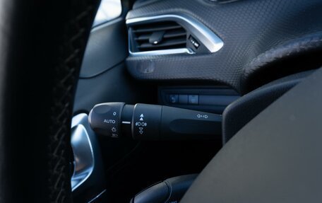 Peugeot 2008 II, 2019 год, 1 099 000 рублей, 13 фотография