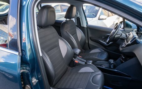 Peugeot 2008 II, 2019 год, 1 099 000 рублей, 8 фотография