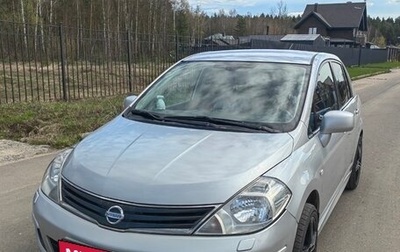 Nissan Tiida, 2010 год, 700 000 рублей, 1 фотография