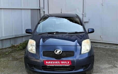 Toyota Vitz, 2005 год, 430 000 рублей, 2 фотография