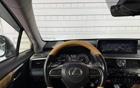 Lexus RX IV рестайлинг, 2021 год, 6 100 000 рублей, 16 фотография
