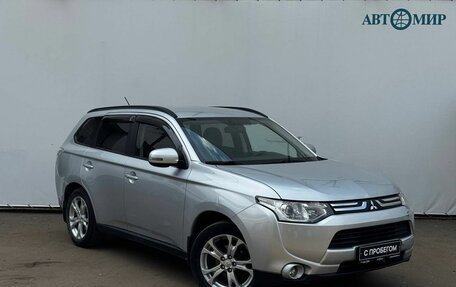 Mitsubishi Outlander III рестайлинг 3, 2014 год, 1 414 000 рублей, 3 фотография