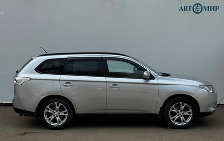 Mitsubishi Outlander III рестайлинг 3, 2014 год, 1 414 000 рублей, 4 фотография