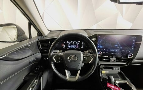 Lexus NX, 2021 год, 5 900 000 рублей, 20 фотография