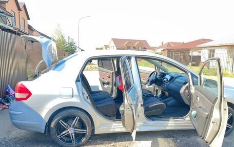 Nissan Tiida, 2010 год, 700 000 рублей, 6 фотография