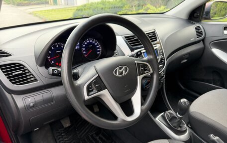 Hyundai Solaris II рестайлинг, 2013 год, 890 000 рублей, 20 фотография