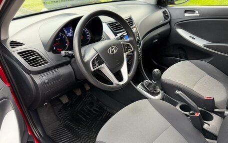 Hyundai Solaris II рестайлинг, 2013 год, 890 000 рублей, 29 фотография