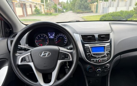 Hyundai Solaris II рестайлинг, 2013 год, 890 000 рублей, 25 фотография