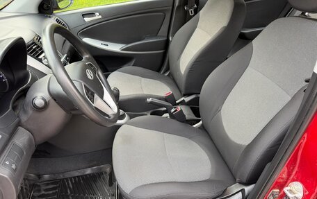 Hyundai Solaris II рестайлинг, 2013 год, 890 000 рублей, 28 фотография