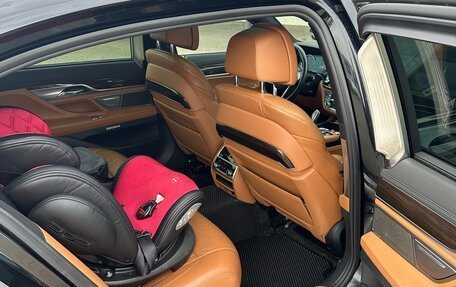 BMW 7 серия, 2015 год, 3 600 000 рублей, 9 фотография