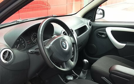 Renault Sandero I, 2013 год, 656 000 рублей, 7 фотография