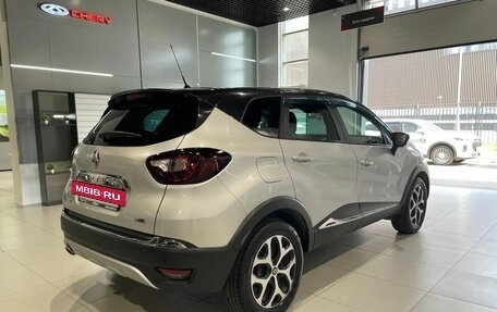 Renault Kaptur I рестайлинг, 2018 год, 1 788 000 рублей, 4 фотография
