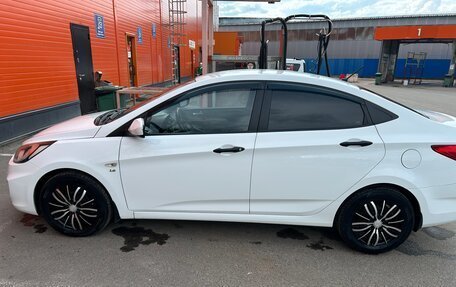 Hyundai Solaris II рестайлинг, 2014 год, 840 000 рублей, 4 фотография