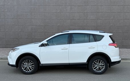 Toyota RAV4, 2018 год, 2 585 000 рублей, 8 фотография
