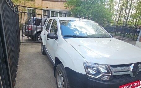 Renault Duster I рестайлинг, 2016 год, 900 000 рублей, 2 фотография