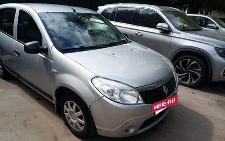 Renault Sandero I, 2013 год, 500 000 рублей, 2 фотография