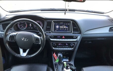Hyundai Sonata VII, 2019 год, 1 950 000 рублей, 6 фотография
