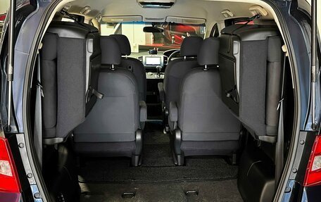 Honda Freed I, 2010 год, 998 000 рублей, 11 фотография
