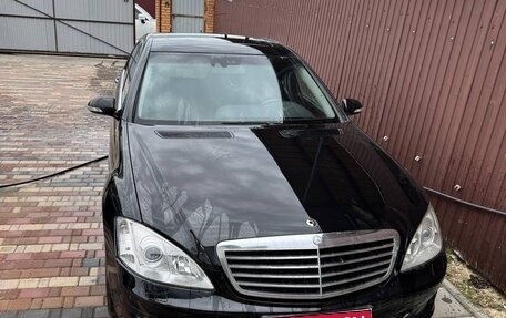 Mercedes-Benz S-Класс, 2008 год, 1 800 000 рублей, 1 фотография