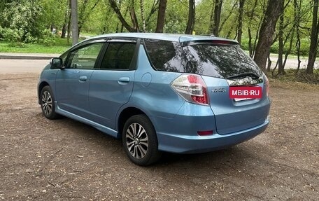 Honda Fit Shuttle I рестайлинг, 2014 год, 1 050 000 рублей, 2 фотография