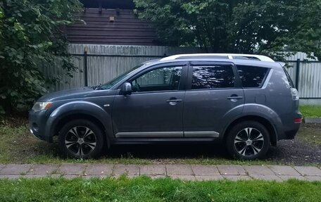 Mitsubishi Outlander III рестайлинг 3, 2008 год, 950 000 рублей, 3 фотография