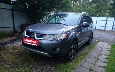 Mitsubishi Outlander III рестайлинг 3, 2008 год, 950 000 рублей, 4 фотография