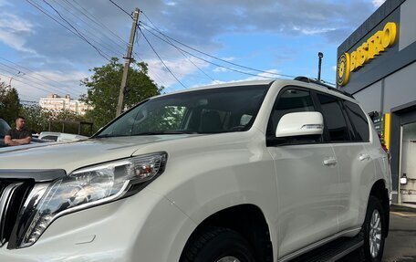 Toyota Land Cruiser Prado 150 рестайлинг 2, 2017 год, 5 350 000 рублей, 5 фотография