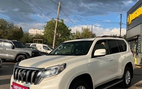 Toyota Land Cruiser Prado 150 рестайлинг 2, 2017 год, 5 350 000 рублей, 2 фотография