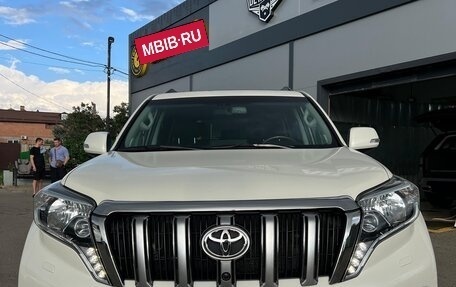 Toyota Land Cruiser Prado 150 рестайлинг 2, 2017 год, 5 350 000 рублей, 3 фотография