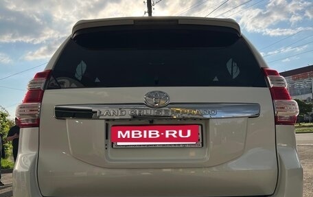 Toyota Land Cruiser Prado 150 рестайлинг 2, 2017 год, 5 350 000 рублей, 8 фотография