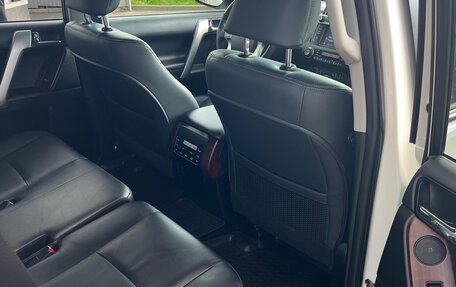 Toyota Land Cruiser Prado 150 рестайлинг 2, 2017 год, 5 350 000 рублей, 16 фотография