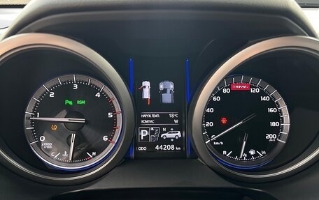 Toyota Land Cruiser Prado 150 рестайлинг 2, 2017 год, 5 350 000 рублей, 22 фотография