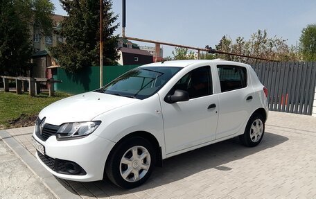 Renault Sandero II рестайлинг, 2017 год, 785 000 рублей, 1 фотография