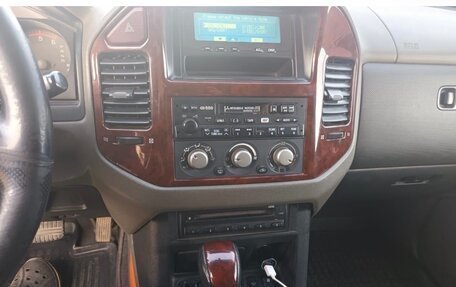Mitsubishi Pajero III рестайлинг, 2004 год, 1 300 000 рублей, 1 фотография