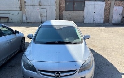 Opel Astra J, 2013 год, 790 000 рублей, 1 фотография