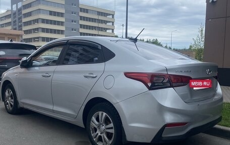 Hyundai Solaris II рестайлинг, 2017 год, 810 000 рублей, 5 фотография