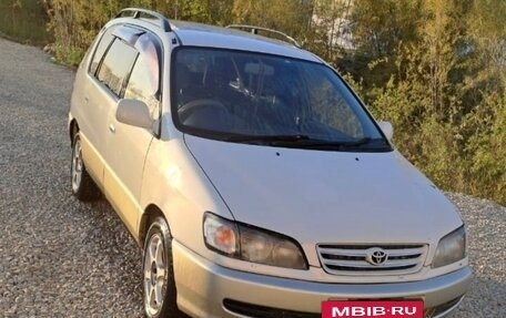 Toyota Ipsum II, 1999 год, 430 000 рублей, 2 фотография