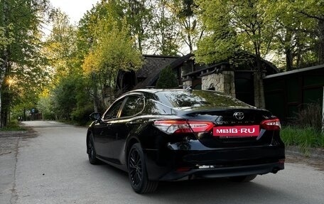 Toyota Camry, 2019 год, 2 690 000 рублей, 6 фотография