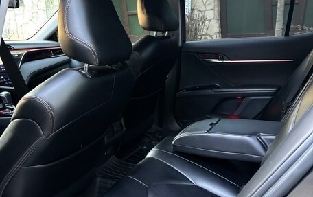 Toyota Camry, 2019 год, 2 690 000 рублей, 10 фотография