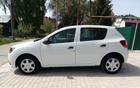Renault Sandero II рестайлинг, 2017 год, 785 000 рублей, 2 фотография